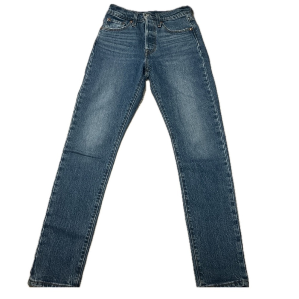 Never worn levi’s 501